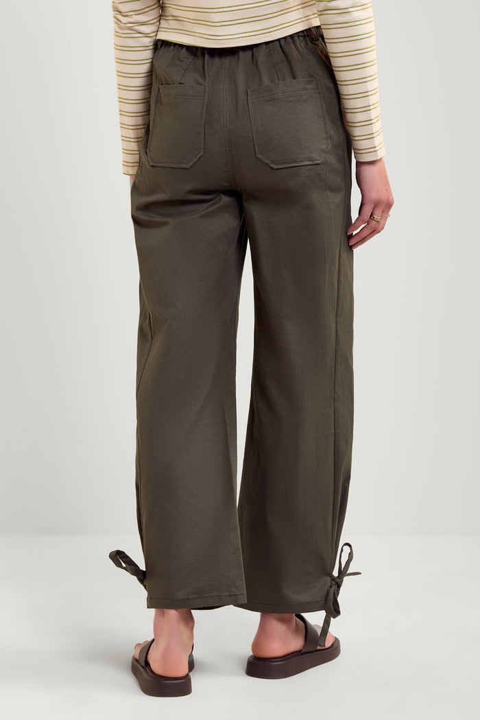 Ankle-Tie Balloon-Style Pants - 5138