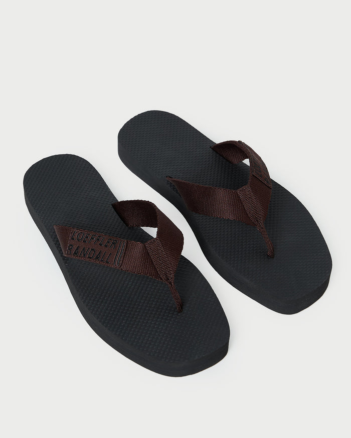 Chase Flip Flop in brown/black.