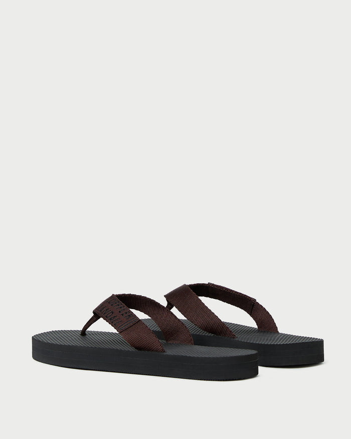 Chase Flip Flop in brown/black.