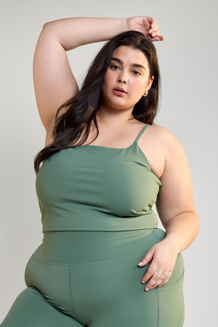 Cropped Fitted Tank Top - 9146