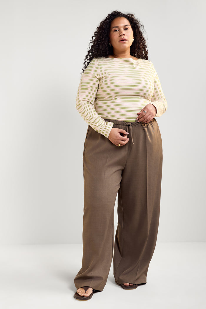 Fitted Boat Neck Top - 9197