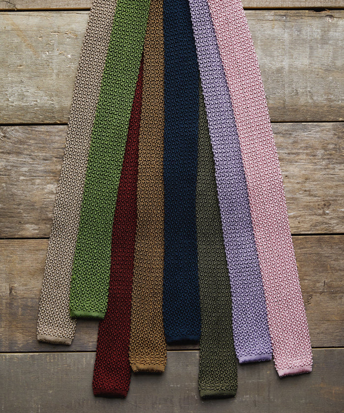 Italian Silk Knit Tie in Navy