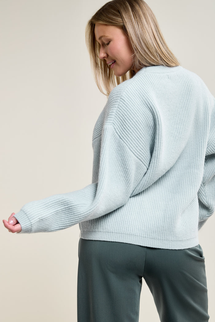 Loose-Fitting Knit Sweater - 8084