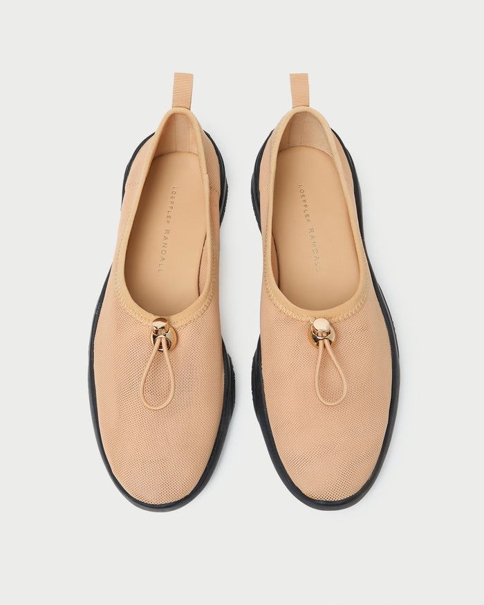 Color: Caramel/Black