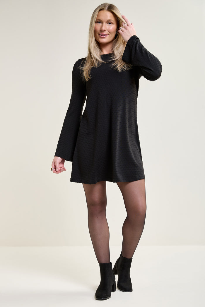 Short Dress With Flared Sleeves - 2199