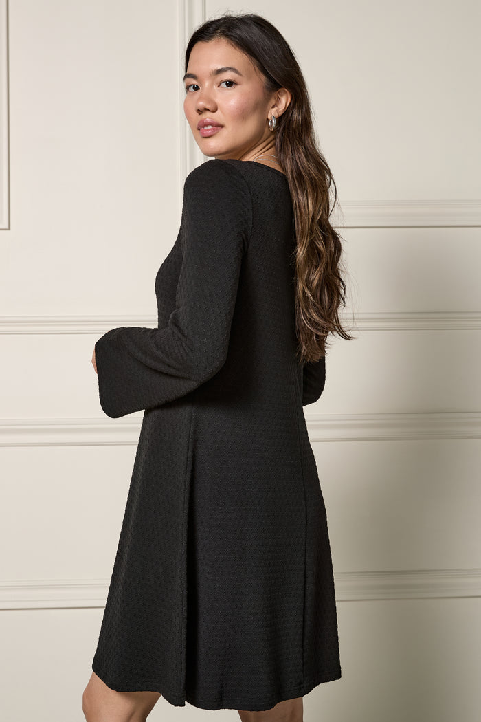 Short Dress With Flared Sleeves - 2199