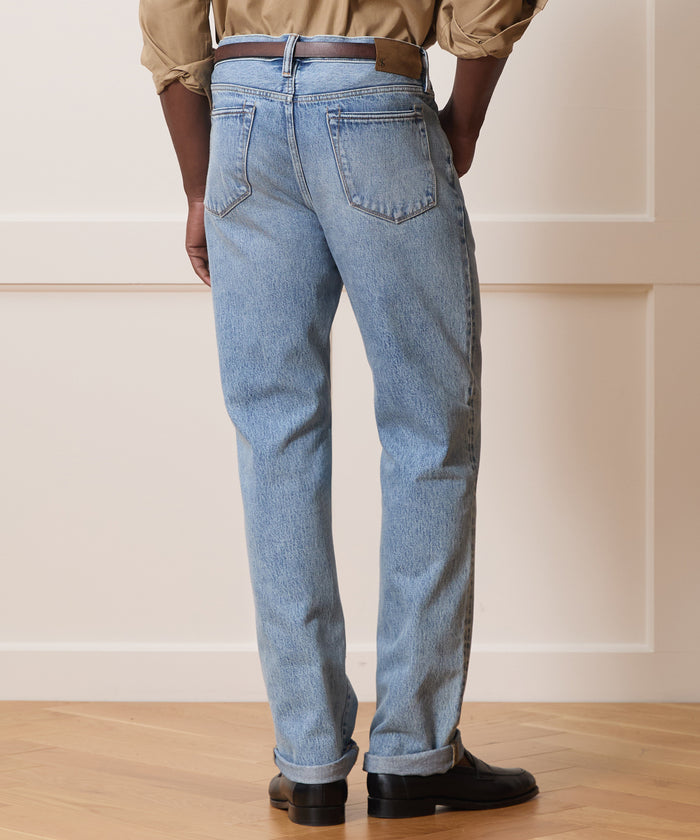 Straight Fit Jean in Washed Blue